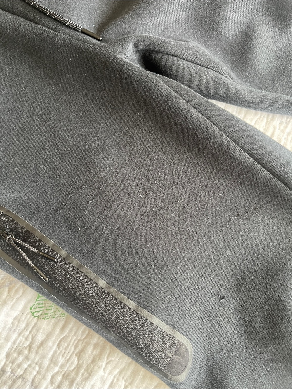 Nike Tech Pants - Picture 4 of 7